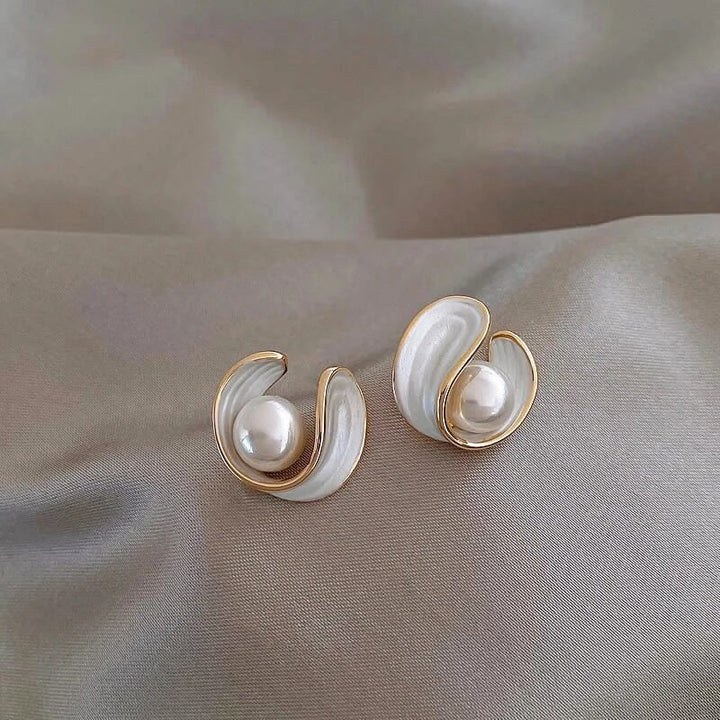 ラグジュアリー ホワイトオパール ピアス